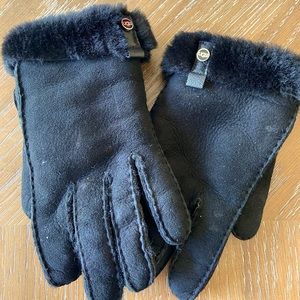 Ugg Women’s Suede Shearling Gloves, Size L